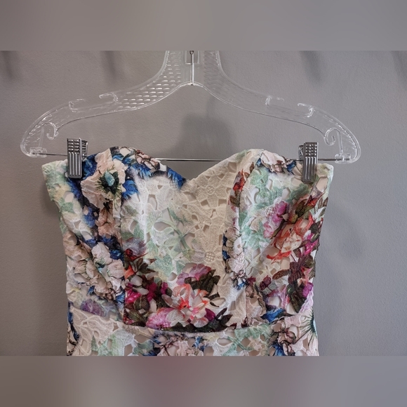 David's Bridal Strapless Floral Lace Dress With Full Skirt Size 2 - Picture 6 of 12